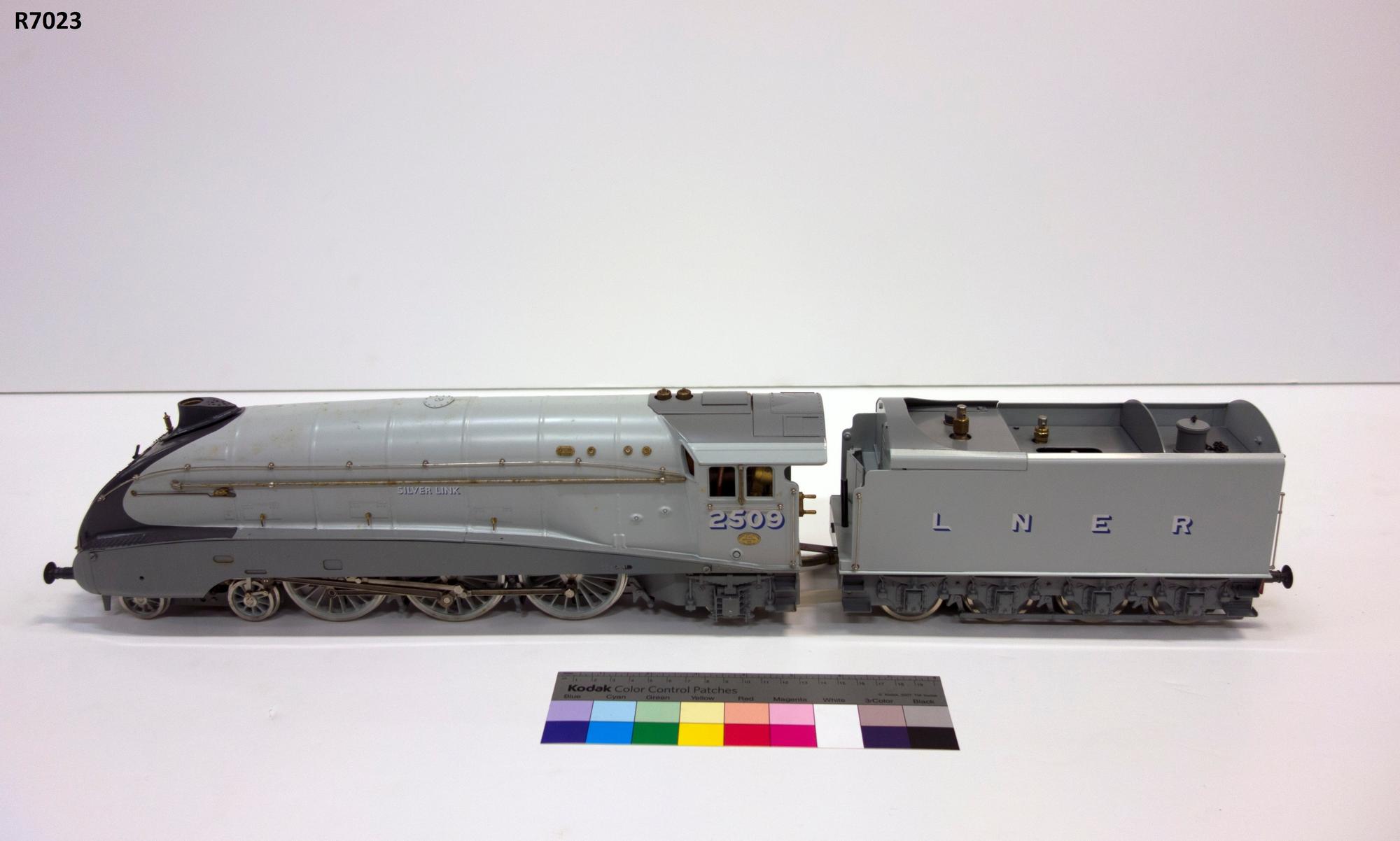 Model - LNER Silver Link Locomotive; R7023 - Queensland Museum
