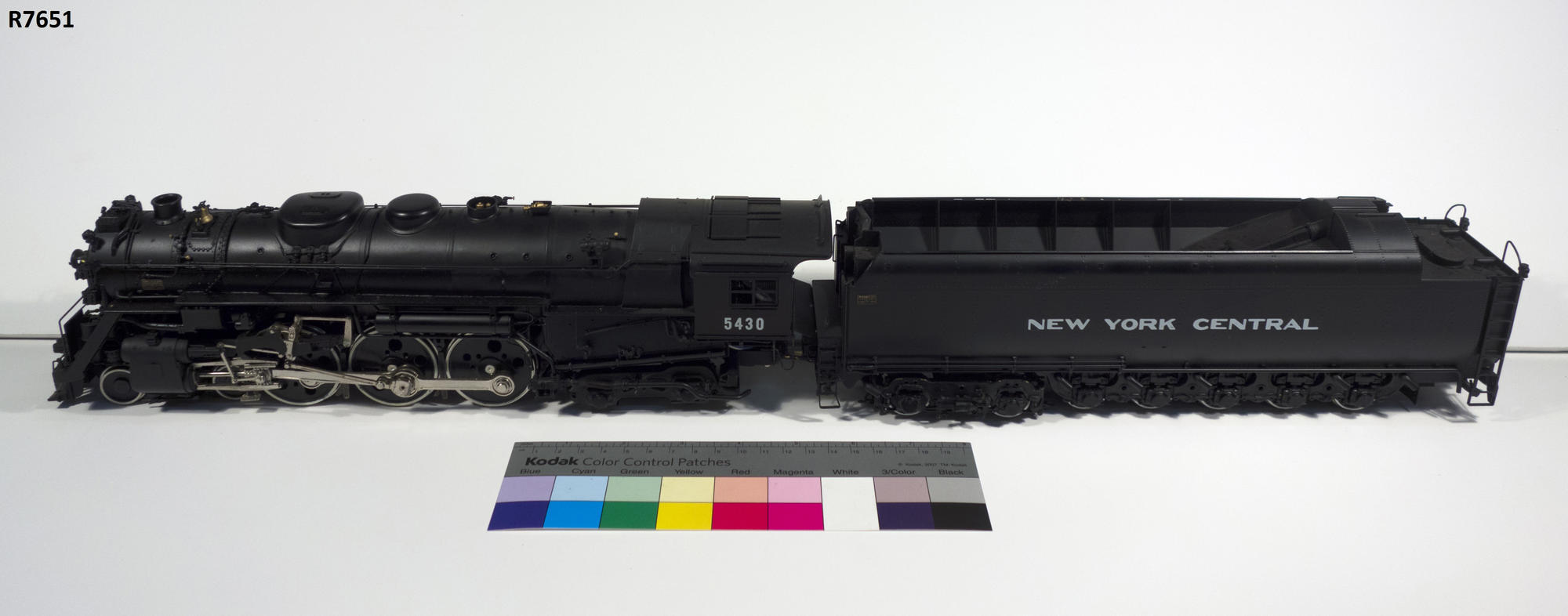 Model - New York Central Hudson Steam Locomotive; R7651